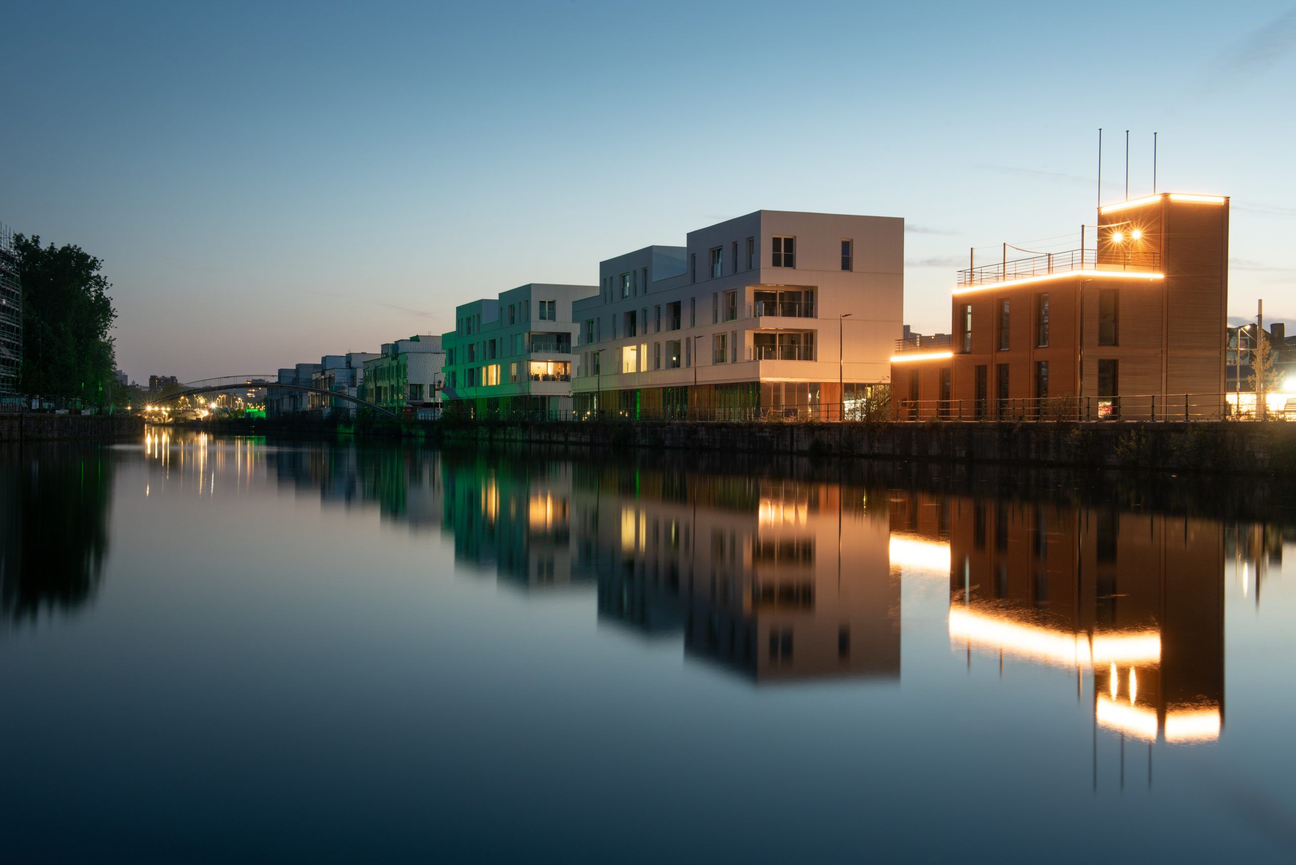 Capitainerie de Liège la nuit