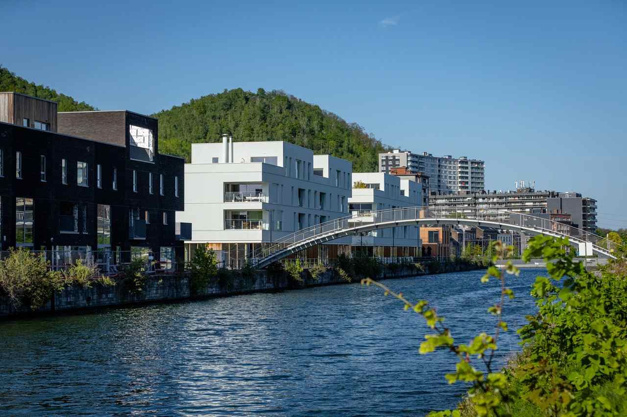 Maison au bord de l'eau