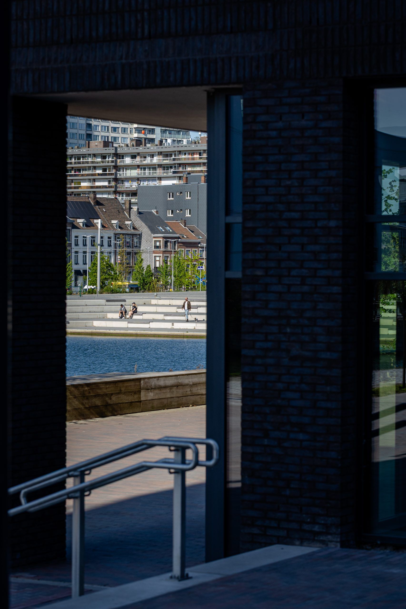 Vue sur l'eau depuis les appartements